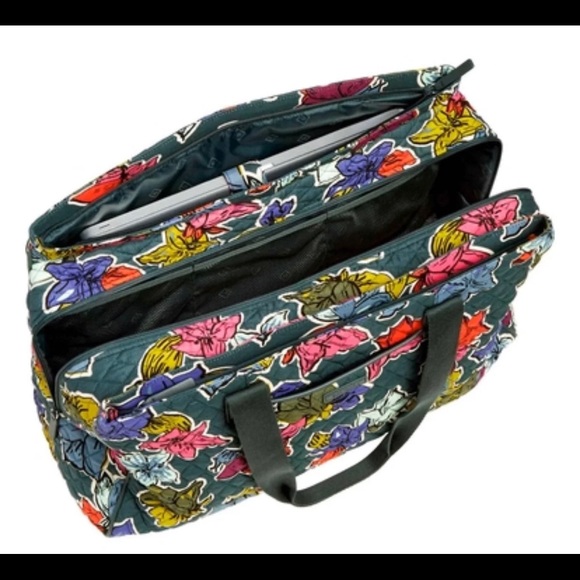 Vera Bradley travel bag - Picture 2 of 5